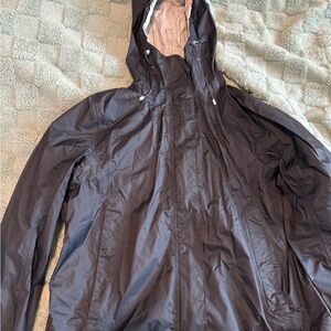 LL Bean Woman’s Black Hooded Lightweight Rain Jacket